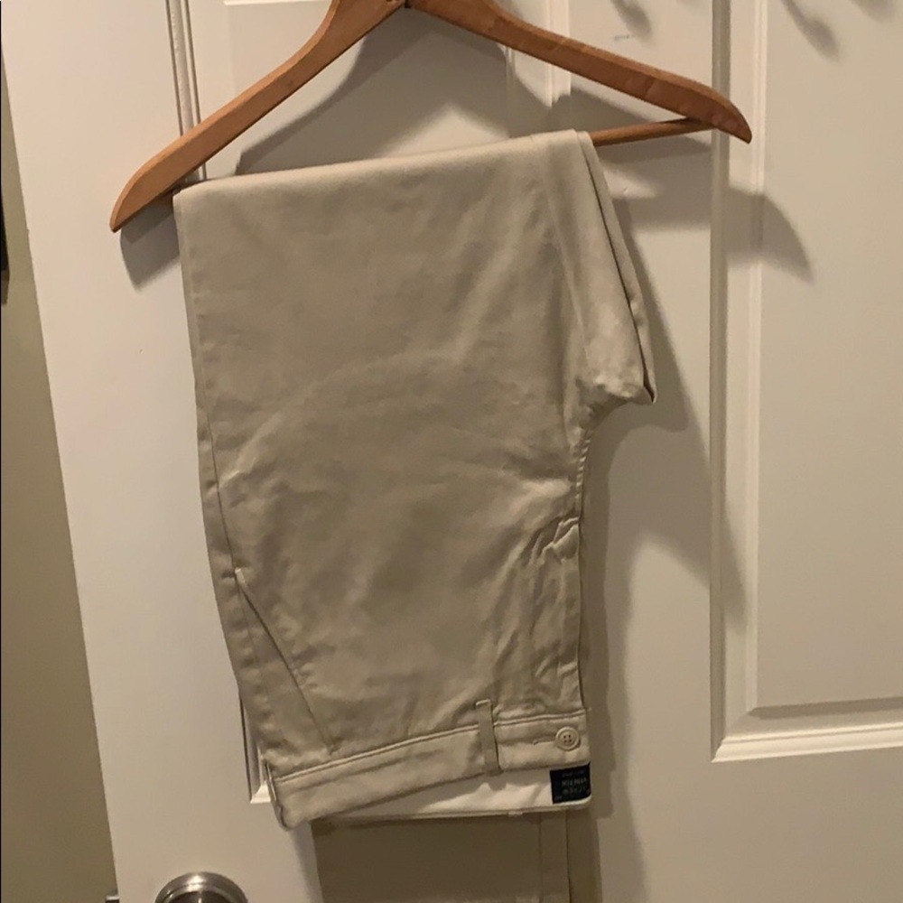 Men’s Khaki pants